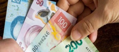 Peso mexicano retrocede tras alcanzar su mejor nivel desde 2015