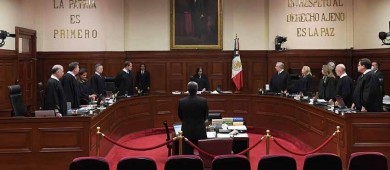 Diputados de Morena presentan juicio político contra ministros de la Corte por negarse a bajar su salario