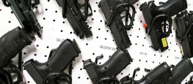 Aspirante opositor propone que ciudadanos pueda tener armas