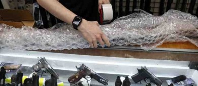 México pide a EU reabrir demanda por 10 mil mdd contra fabricantes de armas