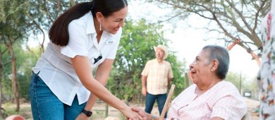 Entrega alcaldía de La Paz 3 palapas comunitarias y equipamiento para áreas públicas de Todos Santos
