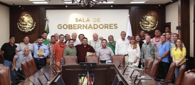 “Mejoraremos el servicio”, se reúne el gobernador con transportistas de Los Cabos
