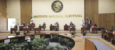 Mier anuncia recorte al Poder Judicial y ajustes mínimos al INE en 2024