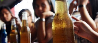Impuesto a bebidas alcohólicas, elevado en México… comparado con 50 naciones