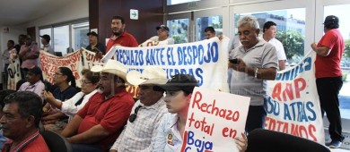 Marchan los ejidatarios de BCS; se oponen a la designación de Áreas Naturales Protegidas