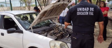 Imparte Tránsito Municipal de La Paz curso de manejo de automóvil y educación vial a mujeres