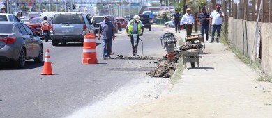 Continúa con el programa de bacheo el gobierno de Los Cabos en conjunto con la iniciativa privada