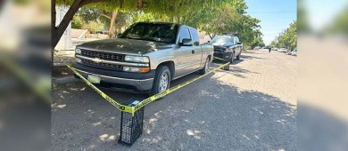 Son detenidas tres personas en posesión de un arma y envoltorios con sustancias ilícitas