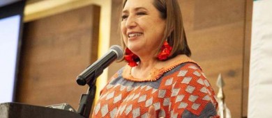 Xóchitl Gálvez comparece ante la UNAM por presunto plagio para titularse