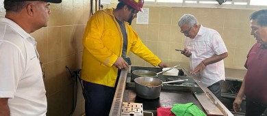 Evacuan plantel educativo por reporte de fuga de gas