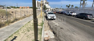 Denuncia: Tenemos 2 meses con una zanja que el Ayuntamiento no atiende llamado