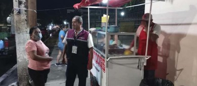 Suspenden venta de alimentos en vía pública de La Paz y Los Cabos en zonas con derrames de aguas negras