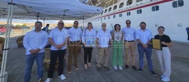 Por primera vez arriba a La Paz el mega crucero Panorama