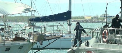 Detienen a extranjero agresor en la Bahía de La Paz