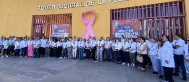 Trabajadores del PJF protestan contra desaparición de fideicomisos