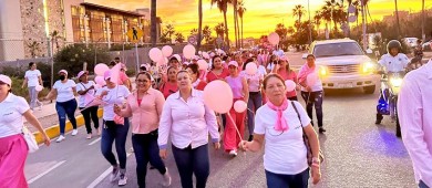 Marchan en conmemoración al “Día internacional de Lucha Contra el Cáncer de Mama”