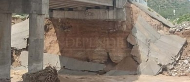 Por daños estructurales, suspenden por varias horas el paso del puente “El Cajoncito”