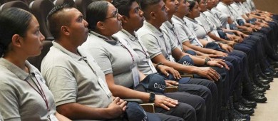 Reciben cadetes de la Academia Estatal de Seguridad capacitación para identificación de documentos falsos