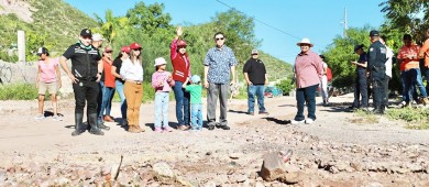 Recorre Presidenta Municipal la colonia Villas de Guadalupe