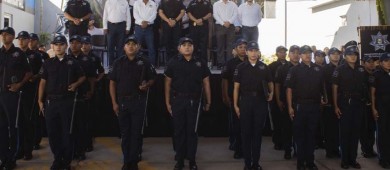 Se gradúan nuevos elementos de seguridad publica en CSL