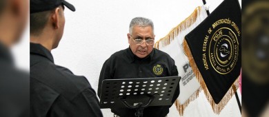 Rinden protesta 20 nuevos agentes de investigación criminal de la PGJE