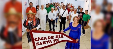 Celebran usuarios de la Casita de Día Santa Fe el Día de la Revolución