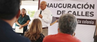 Entrega gobernador Castro Cosío 11 nuevas vialidades en colonias de La Paz