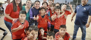 Entrega Alcaldesa de La Paz nuevo Parque deportivo en El Pescador