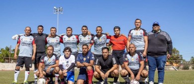 Sostienen encuentro deportivo amistoso elementos de la Policía Municipal de La Paz y Cabos