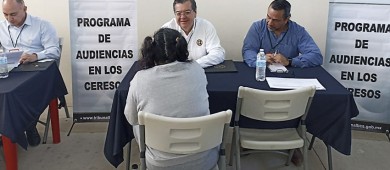 Funcionarios judiciales atienden audiencias públicas en el centro penitenciario de La Paz