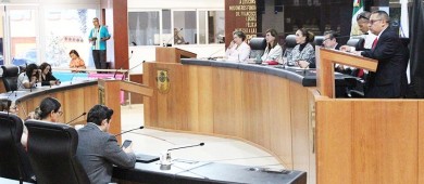 Rinde informe de la Mesa Directiva Diputado Luis Armando Díaz