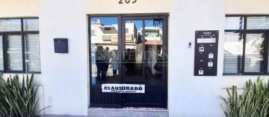 Dirección de Comercio de La Paz clausura edificio que sirvió a menores para hacer fiesta de halloween; propietario enfrenta proceso judicial
