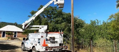 Rehabilita Servicios Públicos más de 90 luminarias en comunidades