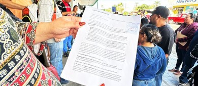 Protestan ciudadanos contra la CFE por doble cobro en su consumo de energía