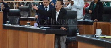 Poderes del estado conmemoran el 49 Aniversario de la Constitución de BCS