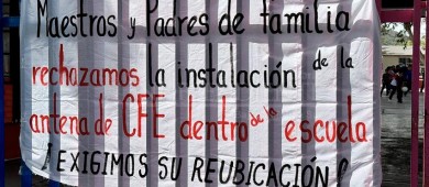 Exigen padres se retire una torre de telecomunicaciones de una primaria; SEP aclara que es de “CFE Telecomunicaciones para Todos”