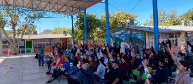 Sociedad de padres de la primaria Cota Moreno acuerda pedir la presencia de SEP y PC estatal