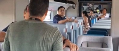 Pasajeros denuncian espera de más de ocho horas tras falla en Tren Maya