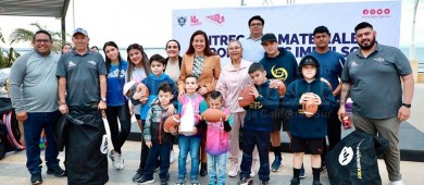 Reciben promotores de Impulso material para reforzar actividades deportivas y culturales de La Paz