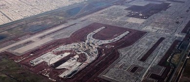 AMLO defiende AIFA y califica Texcoco como 'fango'