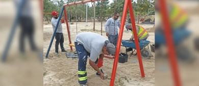 Avanza la rehabilitación del parque en El Cardonal