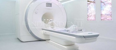 Gobernador de BCS y director general del ISSSTE, entregan resonador magnético en La Paz