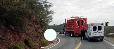 Una persona sin vida en la carretera vía larga a Los Cabos
