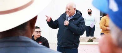 Entrega el gobernador Castro Cosío un nuevo desayunador escolar en Las Pocitas