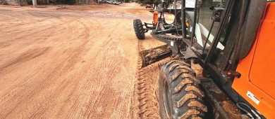 Rehabilita Servicios Públicos más de 11 kilómetros de caminos rurales