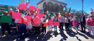 La Paz y Los Cabos se unen a la “Marea Rosa” para la defensa de la democracia