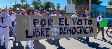 Destaca Castro Cosío civilidad política ante manifestación por la democracia de México