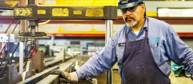 Migrantes mexicanos aportan 324 mmdd a economía de EU: SER