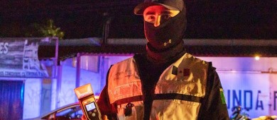 Infraccionan y retiran vehículo a 12 personas que manejaban en estado de ebriedad