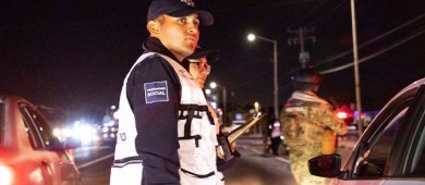 Infraccionan y retiran vehículo a 12 personas que manejaban en estado de ebriedad